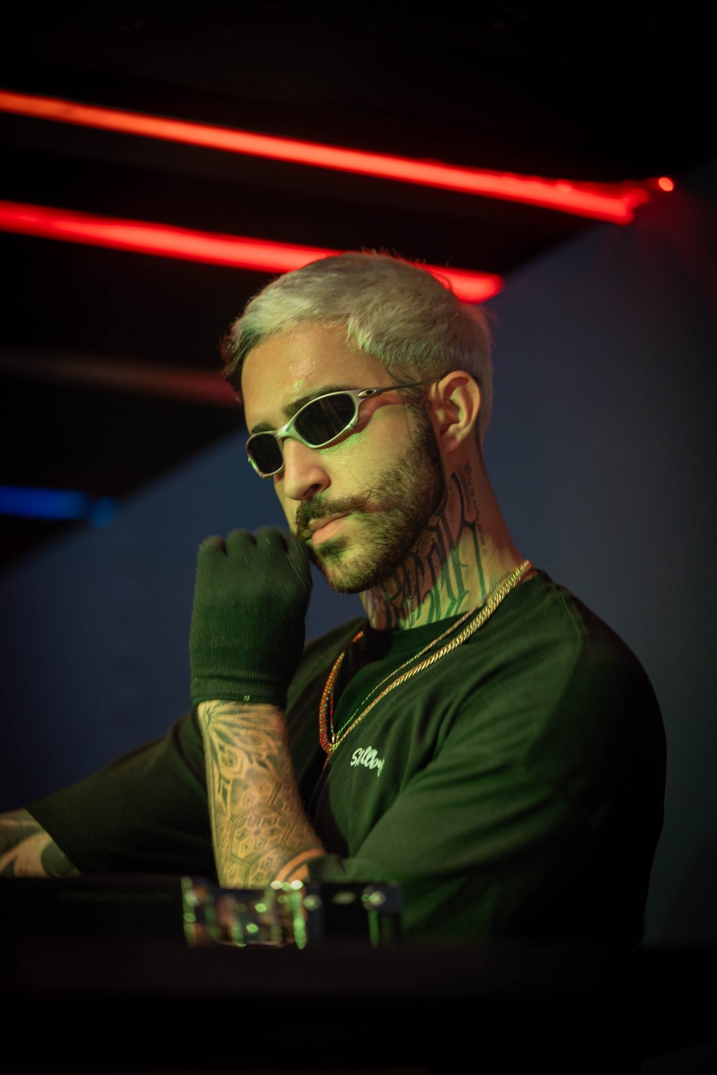 Foto RESENHA-BA-0160 — Jogo do Brasil + NOOBREAK