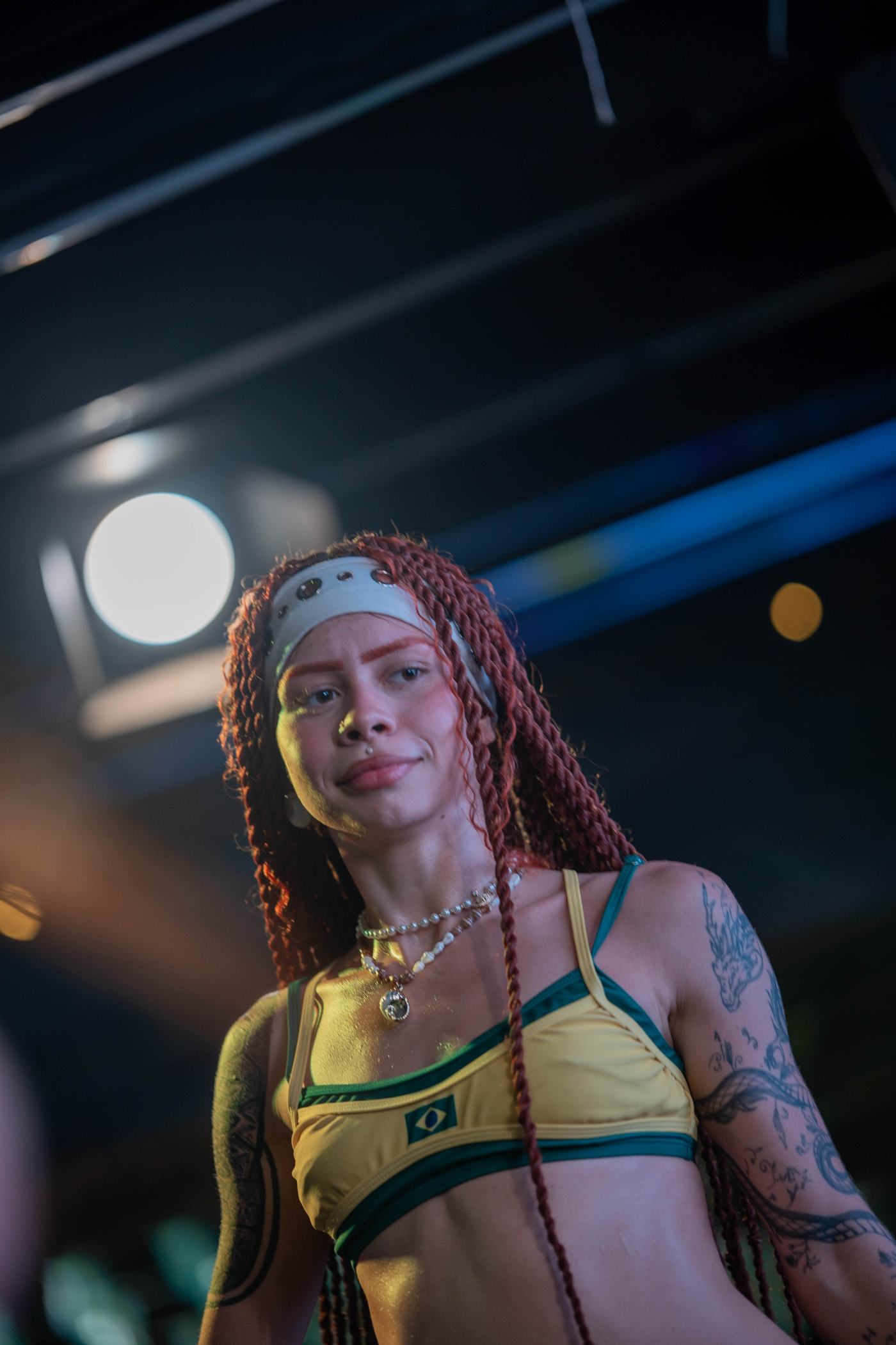 Foto RESENHA-BA-0166 — Jogo do Brasil + NOOBREAK