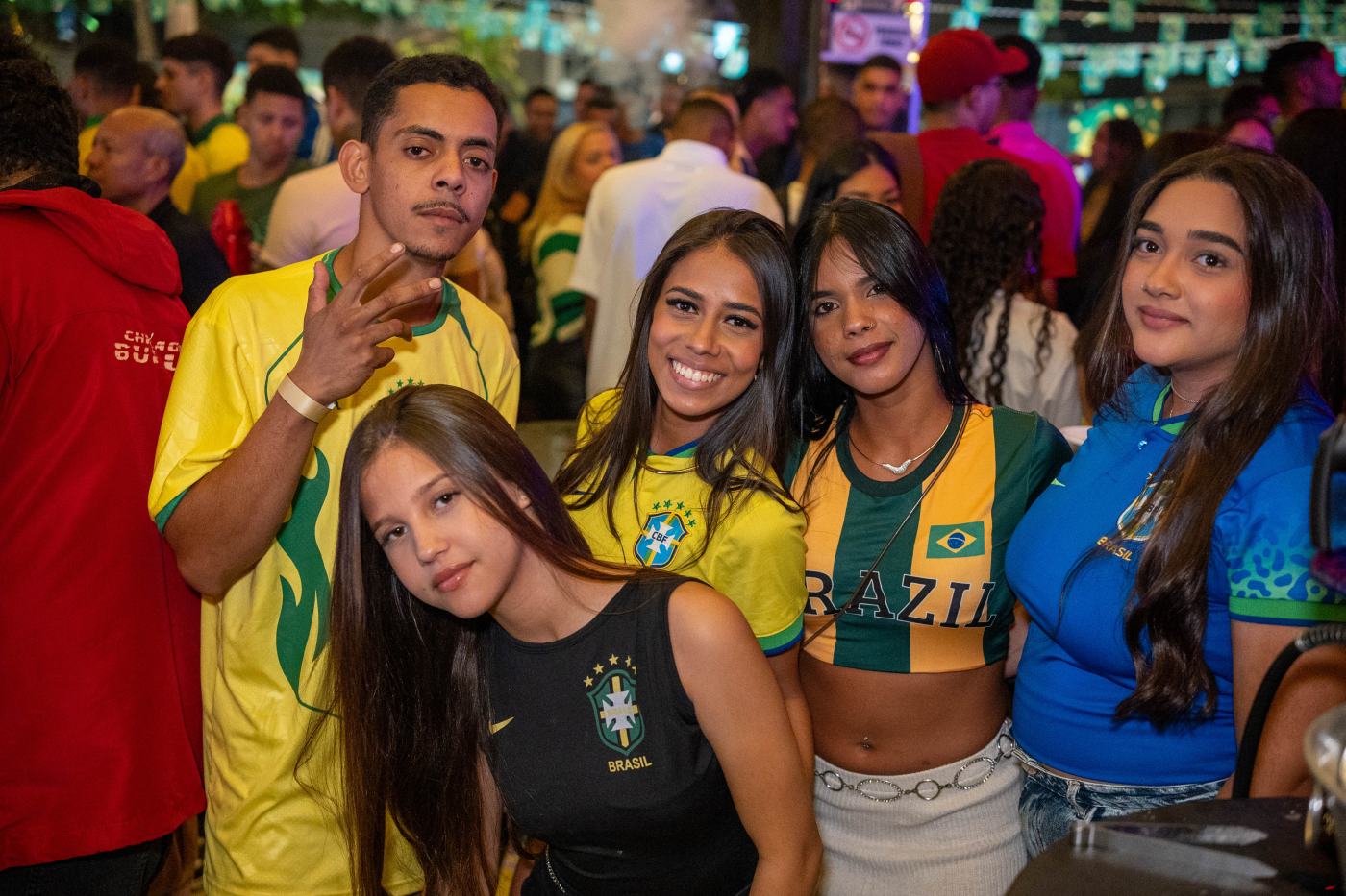 Foto RESENHA-BA-0099 — Jogo do Brasil + NOOBREAK
