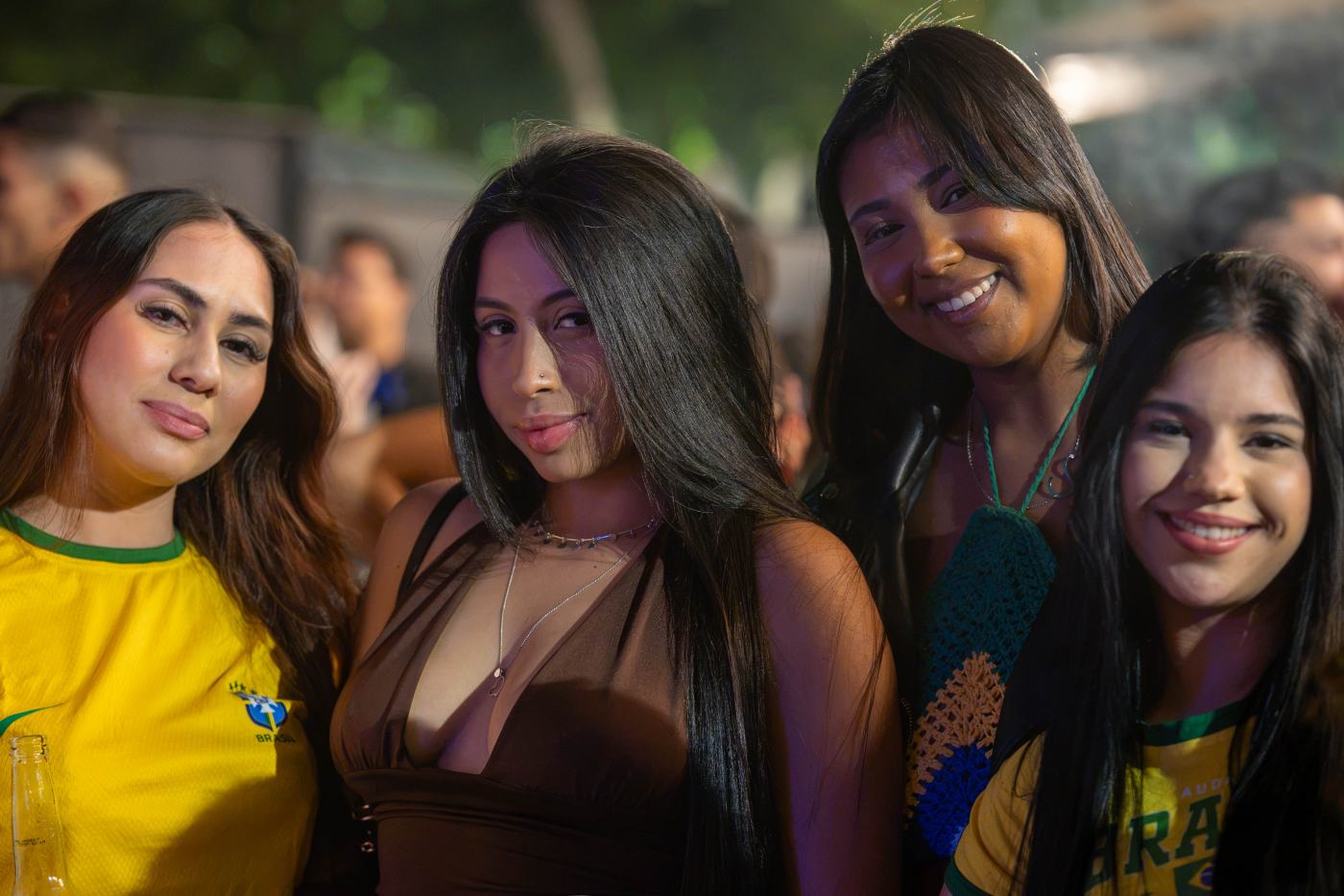 Foto RESENHA-BA-0101 — Jogo do Brasil + NOOBREAK