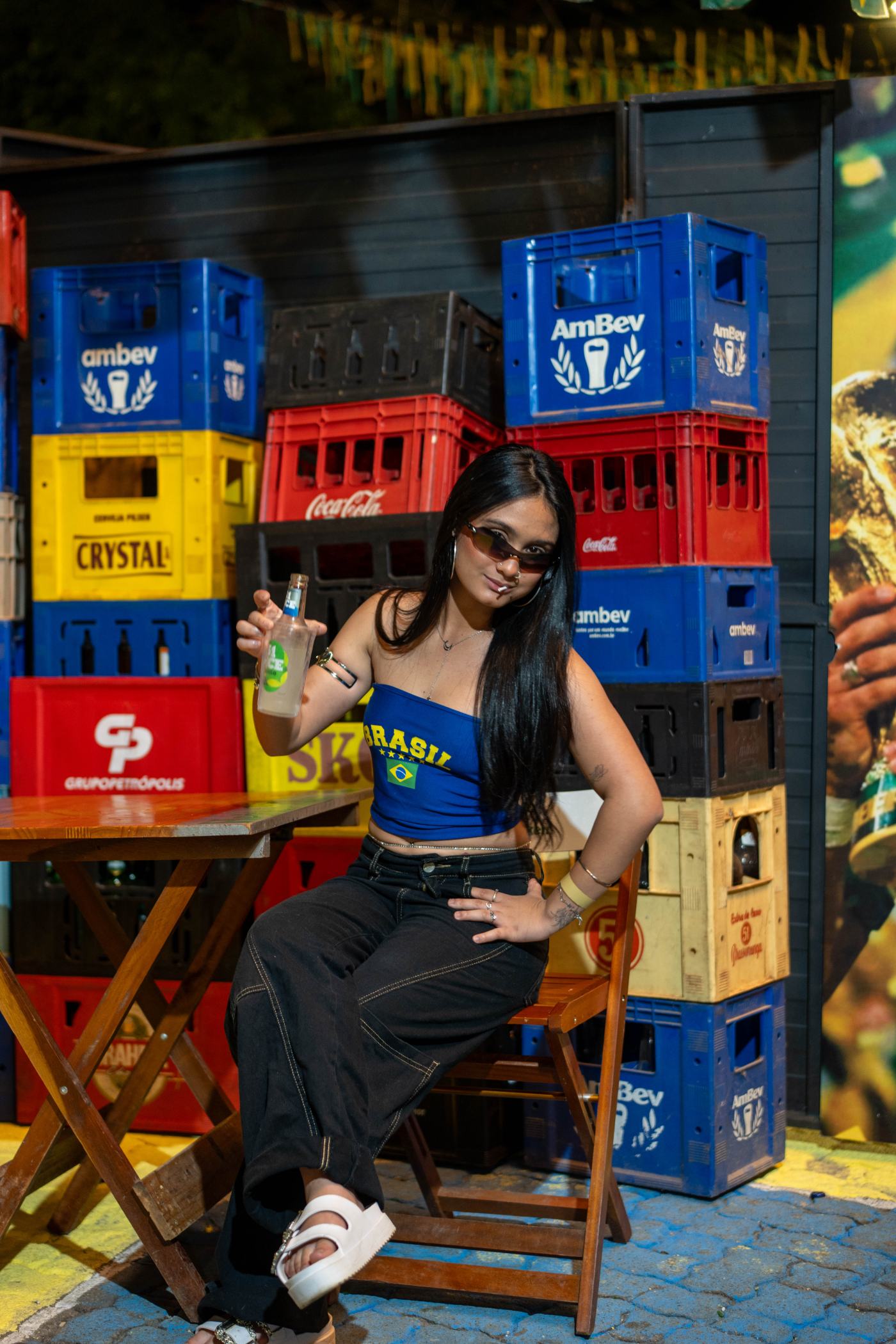Foto RESENHA-BA-0118 — Jogo do Brasil + NOOBREAK