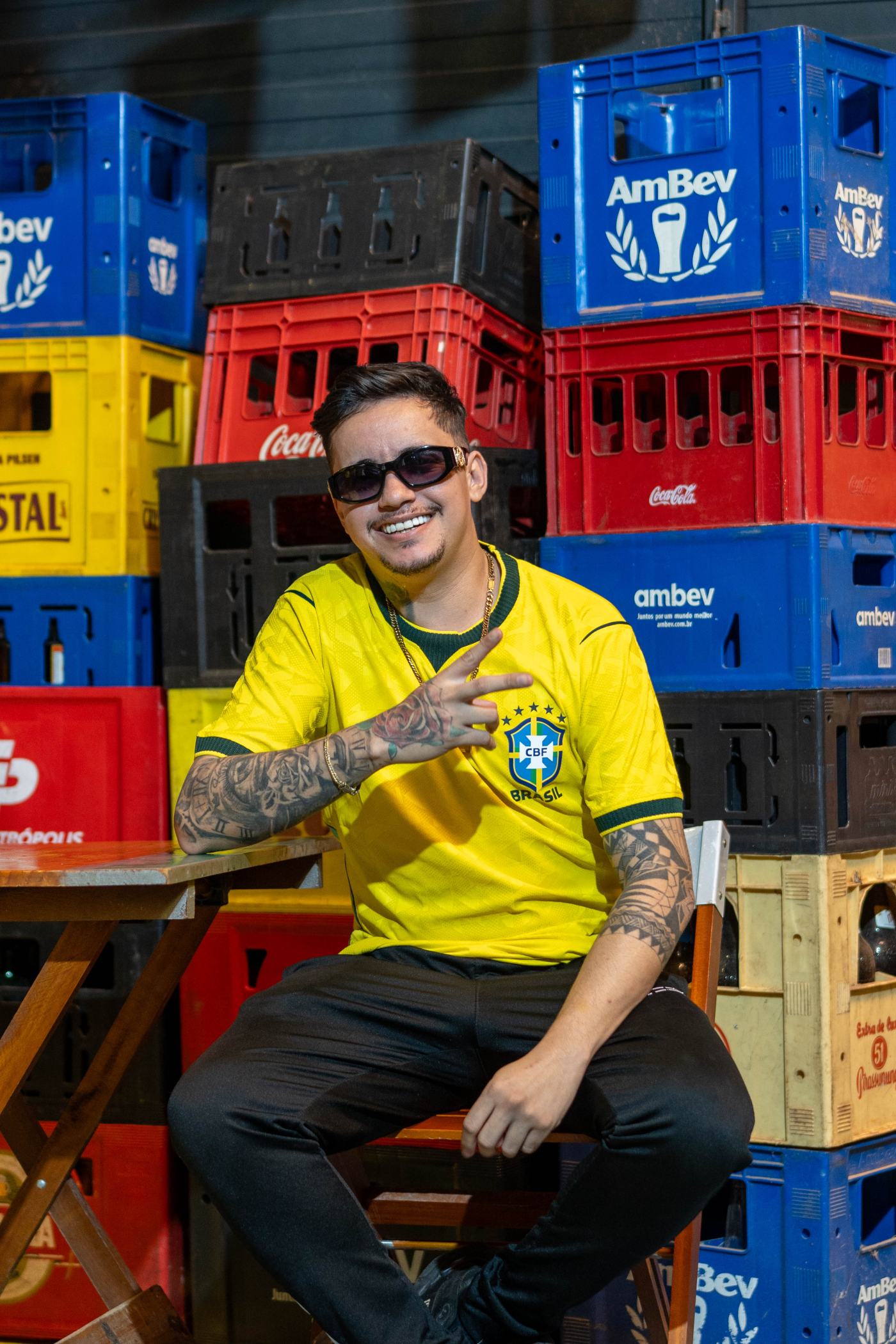 Foto RESENHA-BA-0129 — Jogo do Brasil + NOOBREAK