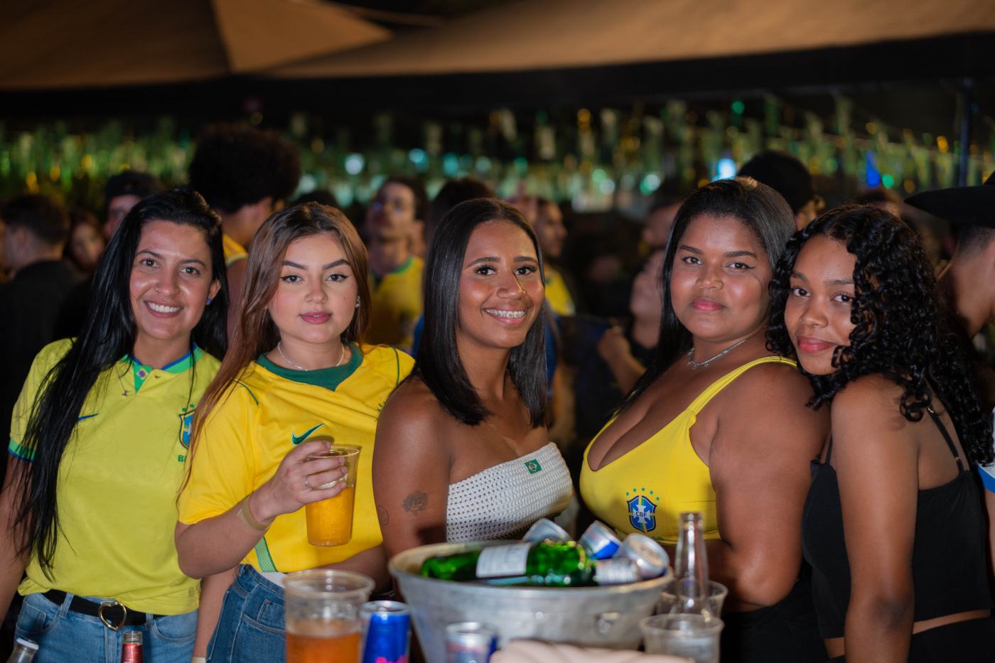 Foto RESENHA-BA-0135 — Jogo do Brasil + NOOBREAK