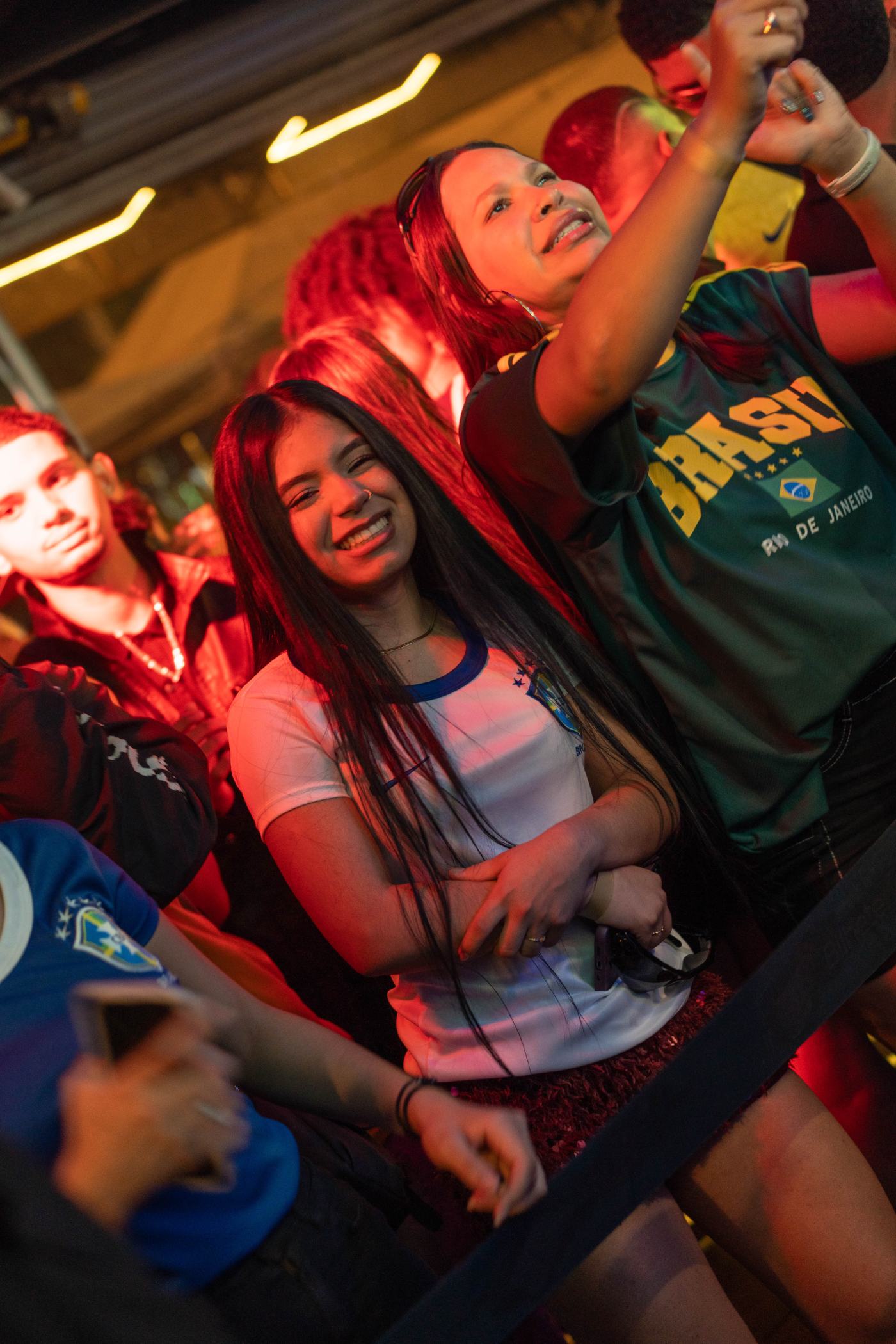 Foto RESENHA-BA-0153 — Jogo do Brasil + NOOBREAK